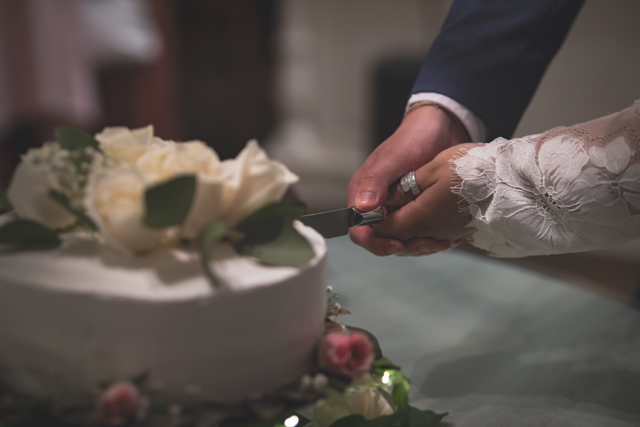 Cake cutting detail